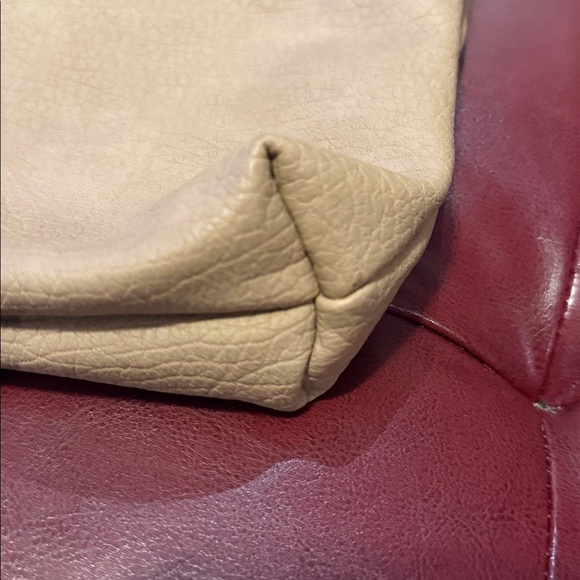 Free People Large pebbled Beige Faux Leather Clutch - Picture 5 of 5